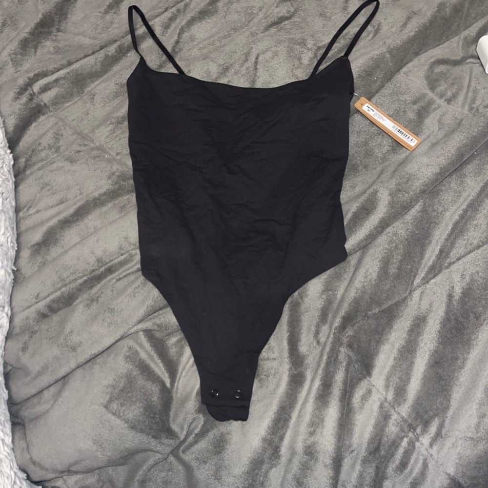 SKIMS : fits everybody cami thong bodysuit